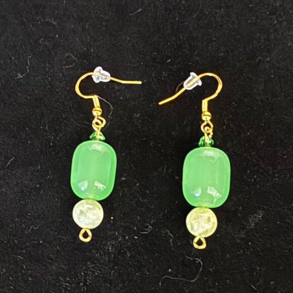 Green Aventurine Barrel Bead Pierced Earrings - Picture 4 of 4